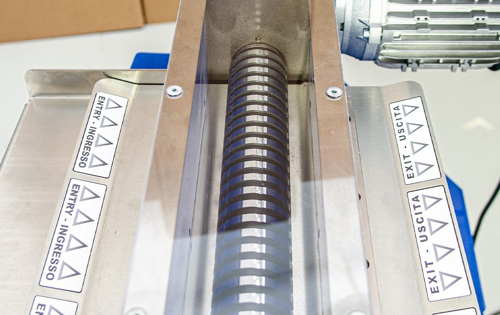 Hyper Shredder 320 – Industrial cardboard shredder for sustainable packaging material